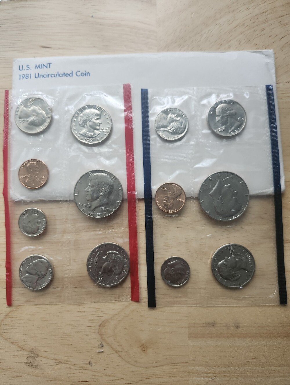 1971,72,77 And 1981 US Mint Uncirculated Coin Sets - Picture 4 of 4